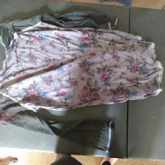 Shirts - Picture 4 of 16